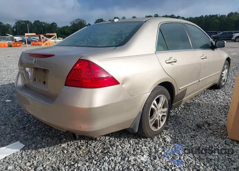 2007 Honda Accord 2.4 Ex z USA, uszkodzony, nr VIN 1HGCM568X7A172201